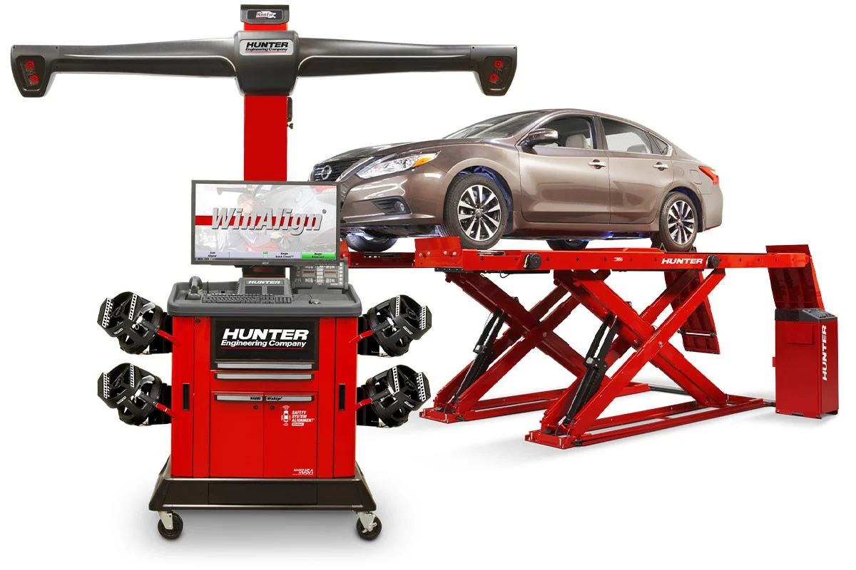 Hunter WinAlign computerized alignment system with scissor lift rack at Dearborn Tire and Alignment